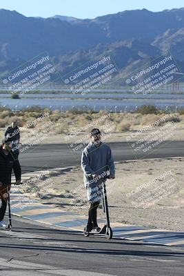 media/Jan-15-2026-Racers Edge (Thu) [[dfebeb70ab]]/1-Around the Pits-Track Walk/
